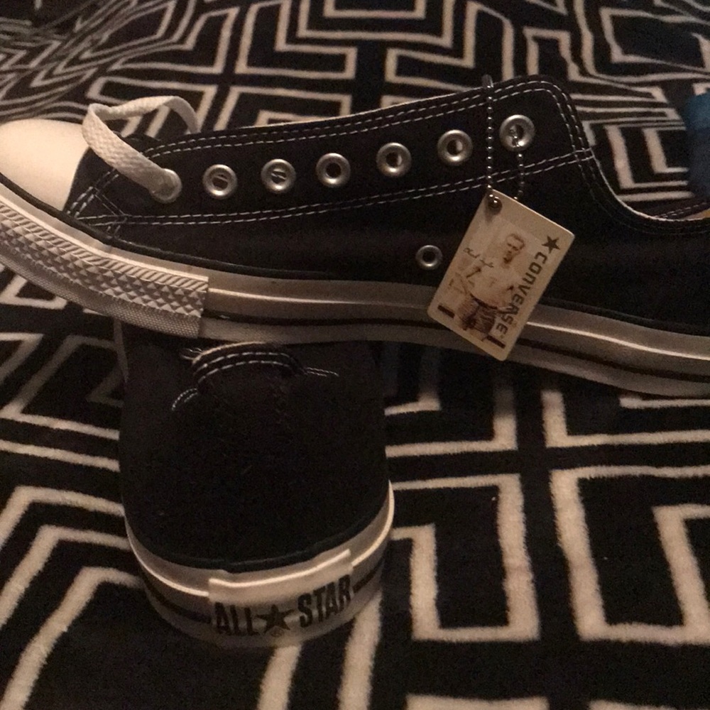 New Black Low Top Chuck Taylors, Men's 10.5 NWT